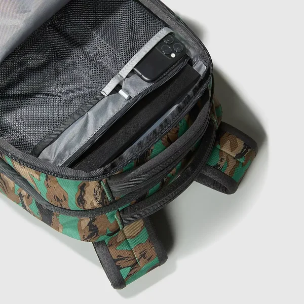 THE NORTH FACE - תיק גב 27 ליטר VAULT – TA3VY2I3A – green-painted-camo-print-asphalt-grey – 5