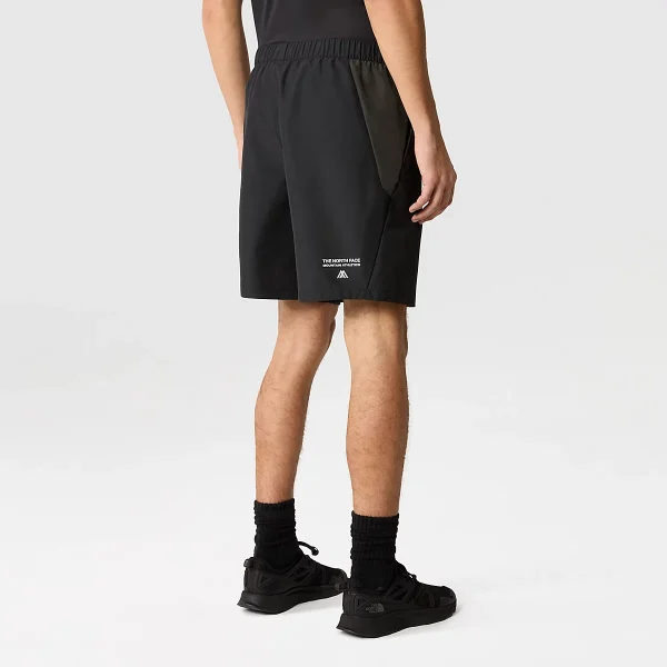 THE NORTH FACE - מכנסיים קצרים גברים MOUNTAIN ATHLETICS WOVEN – TA7ZAPKT0 – tnf-black-asphalt-grey – 2