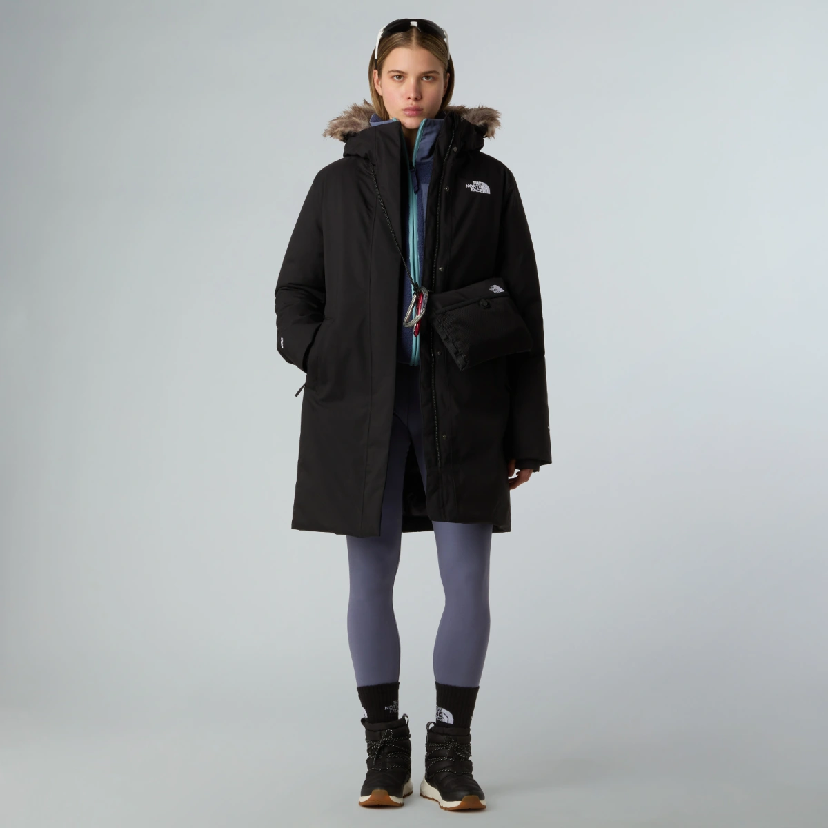 THE NORTH FACE - מעיל דובון נשים ARCTIC – TA84J24H0 – tnf-black-npf – 1