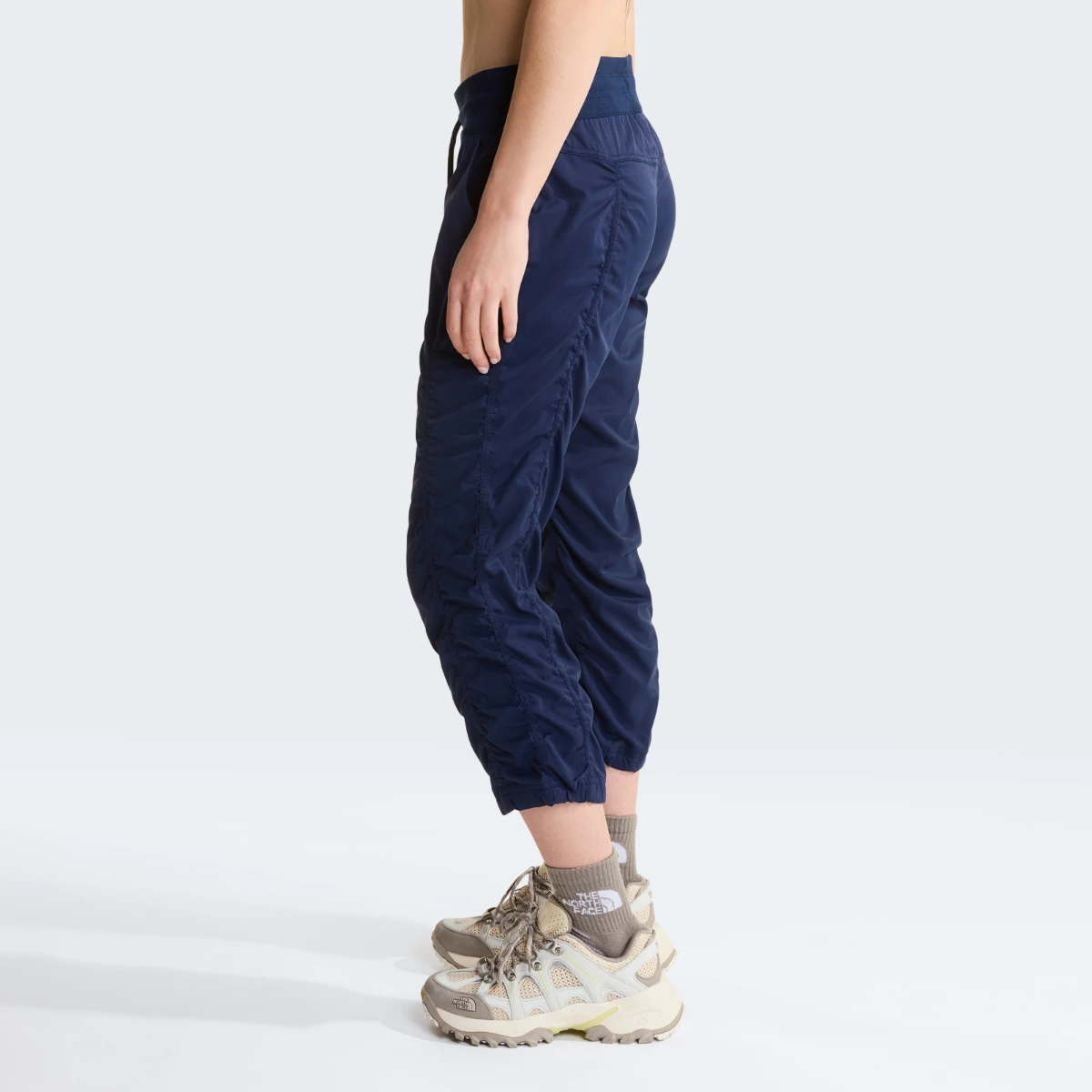 THE NORTH FACE - מכנסי טיולים ארוכים נשים APHRODITE 2.0 CAPRI JOGGERS – TA2UO64GV – summit-navy-npf – 2