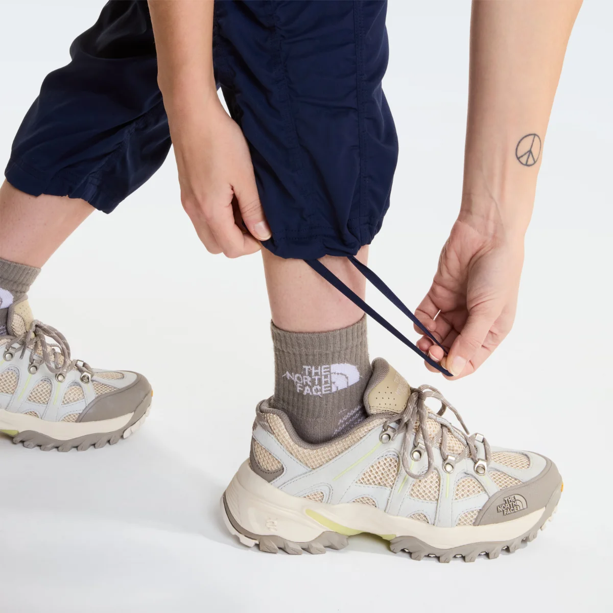 THE NORTH FACE - מכנסי טיולים ארוכים נשים APHRODITE 2.0 CAPRI JOGGERS – TA2UO64GV – summit-navy-npf – 6