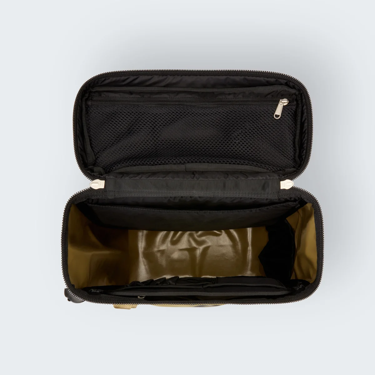 תיק גב 30 ליטר BASE CAMP FUSE BOX