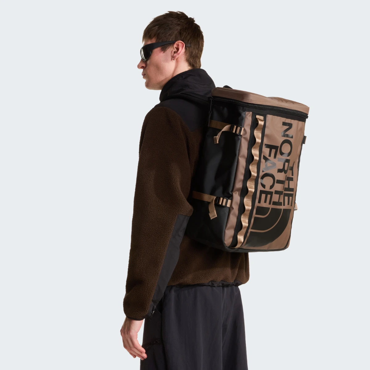 תיק גב BASE CAMP FUSE BOX
