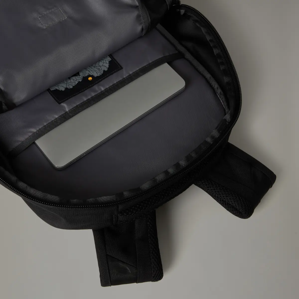 THE NORTH FACE - תיק גב 28 ליטר CONNECTOR – TA3KX84H0 – tnf-black-npf – 4