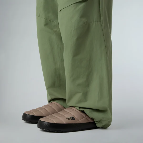 THE NORTH FACE - נעלי בית גברים THERMOBALL V TRACTION MULES – TA3UZNDHO – mushroom-grey-tnf-black – 2