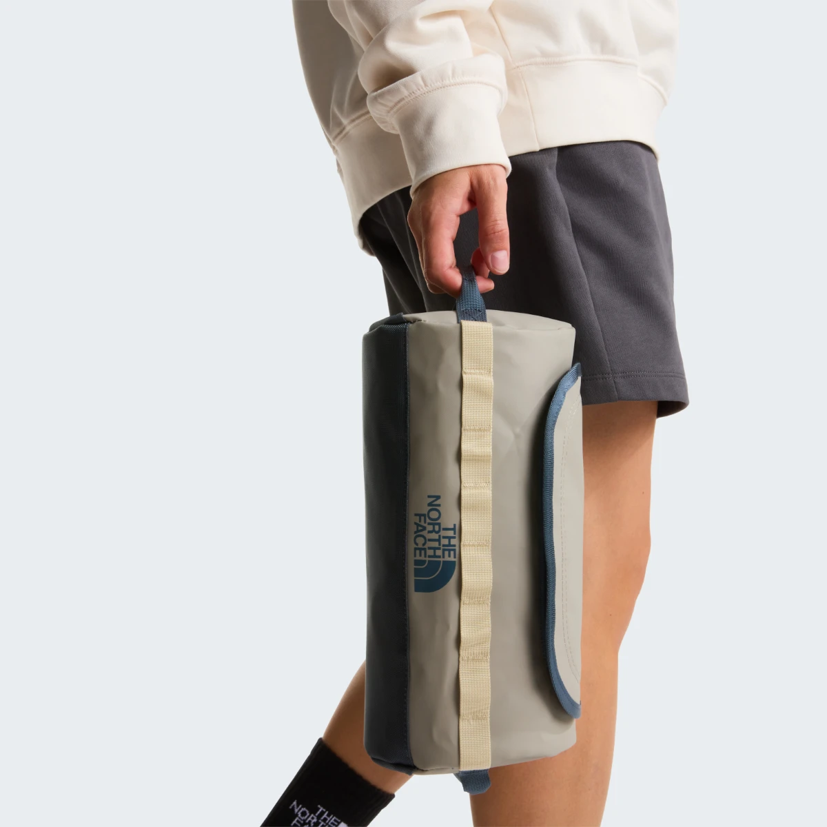 THE NORTH FACE - תיק כלי רחצה BASE CAMP – L – TA52TFN6V – stone-slab-granite-grey-desert-stone – 1