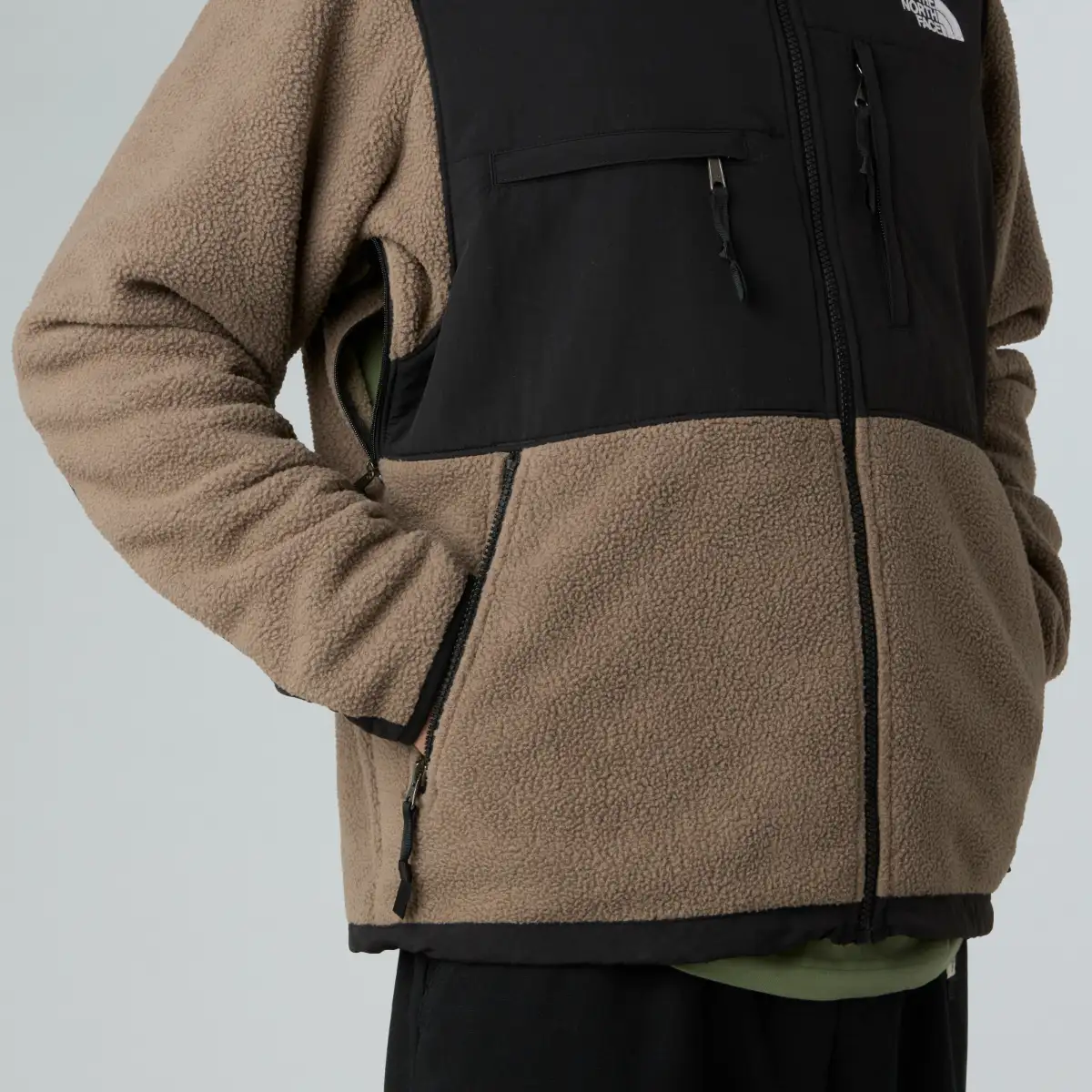 THE NORTH FACE - ג'קט פליס עם רוכסן מלא גברים RETRO DENALI – TA88XHDHL – mocha-brown-tnf-black – 6