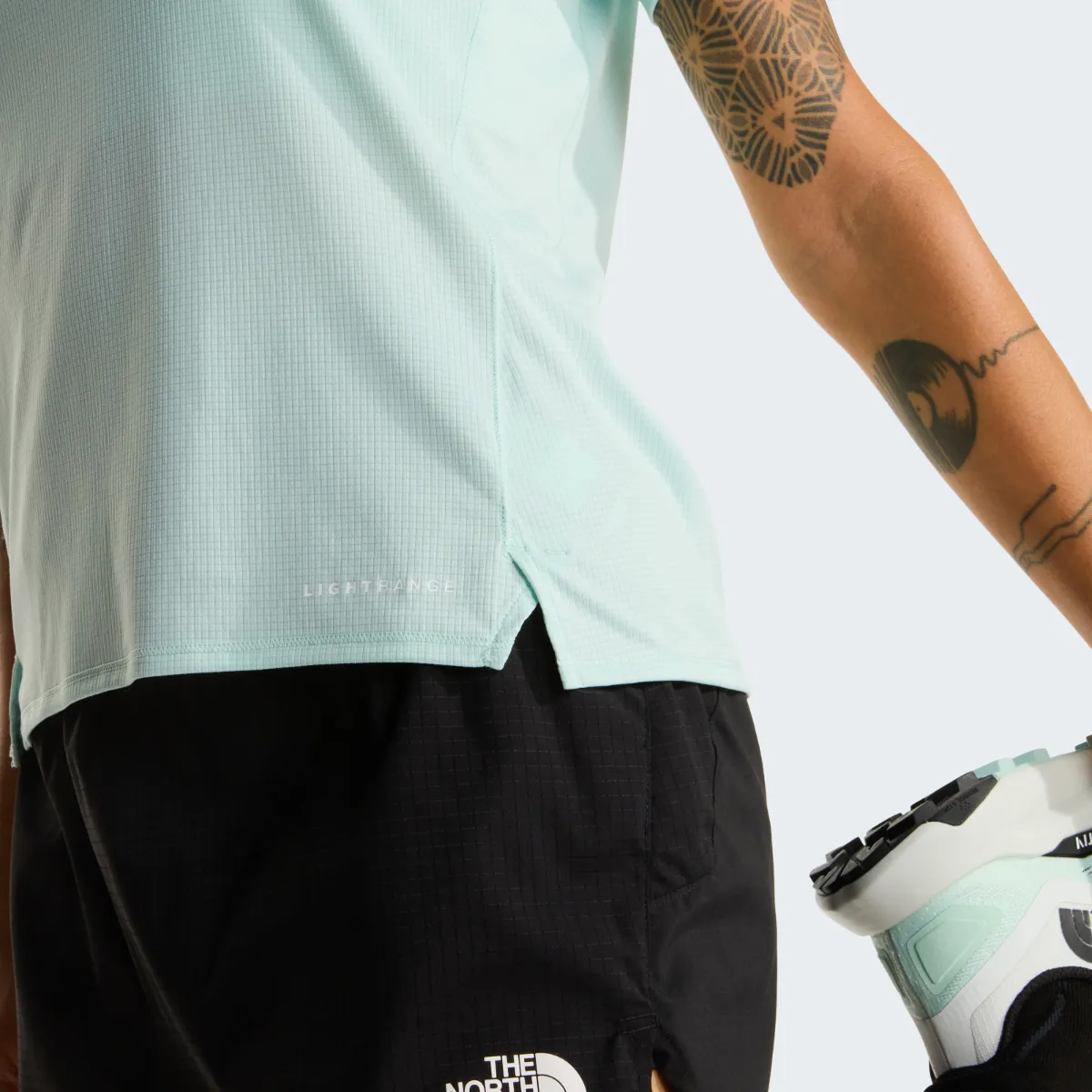 THE NORTH FACE - חולצת טי קצרה נשים SUNRISER – TA8BBXG70 – opal-frost – 6