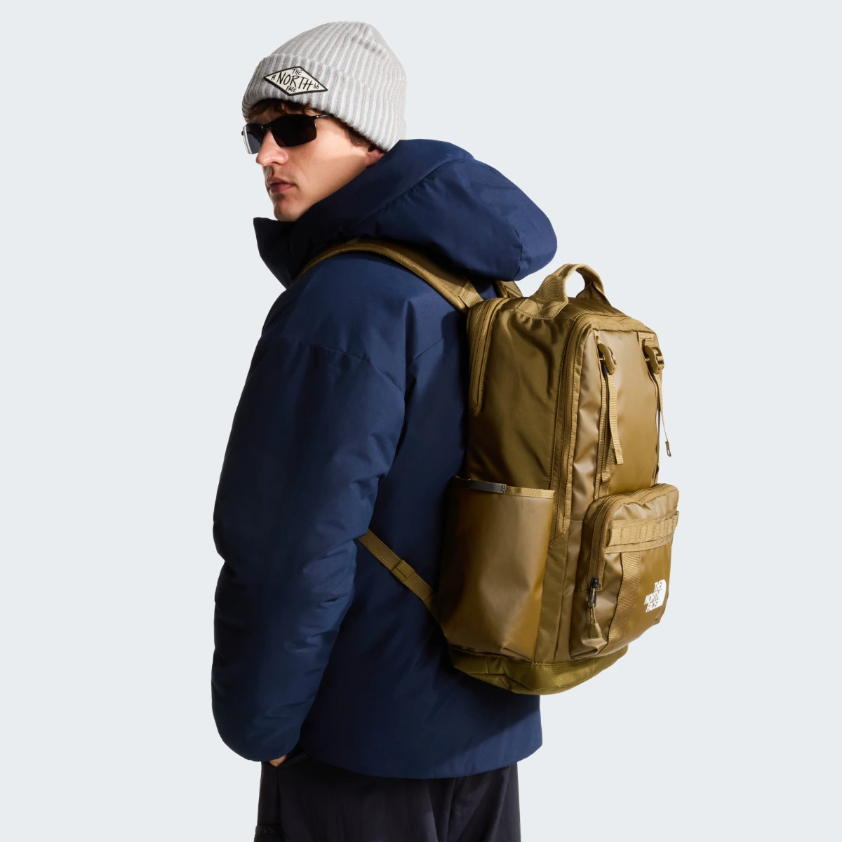 תיק גב BASE CAMP DAYPACK