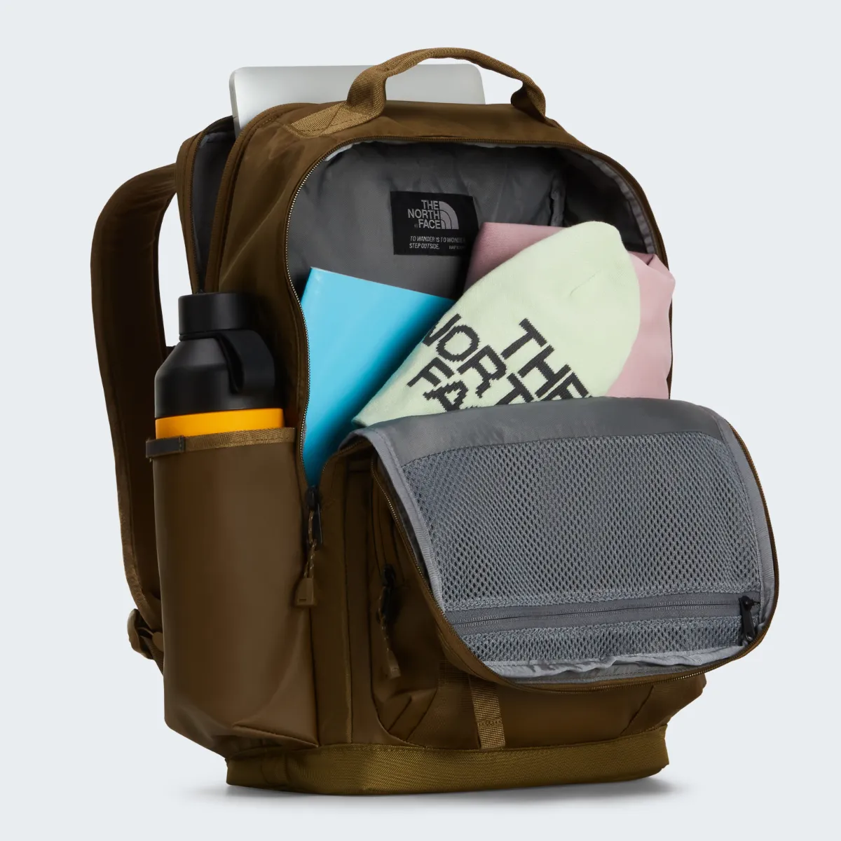 תיק גב BASE CAMP DAYPACK