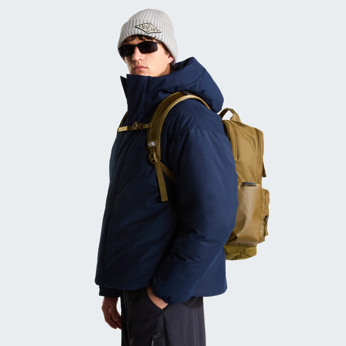 תיק גב BASE CAMP DAYPACK