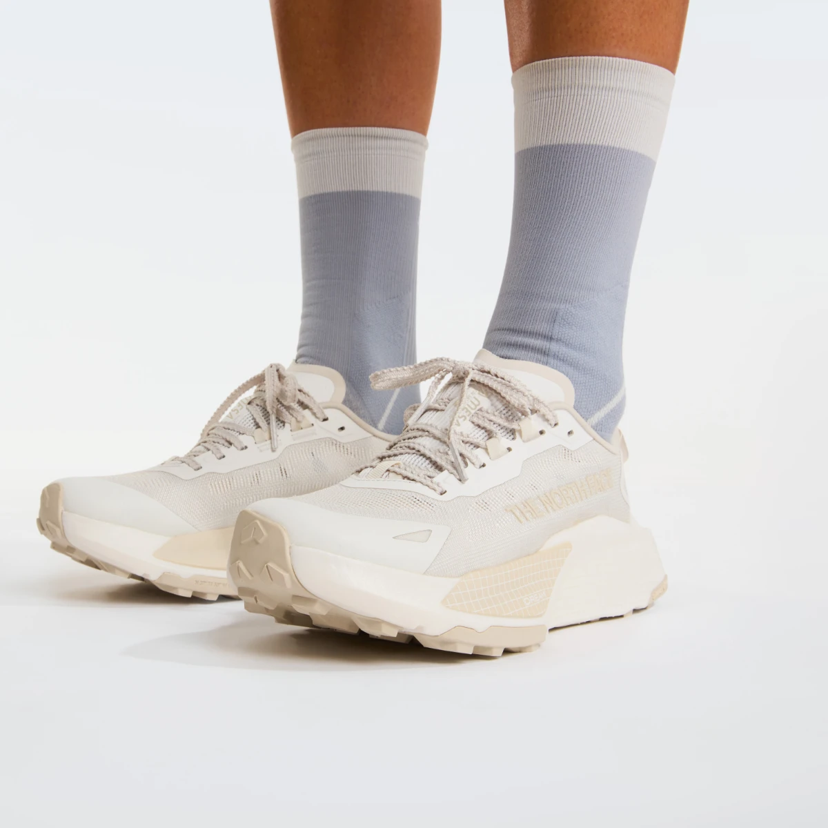 THE NORTH FACE - נעלי ריצת שטח נשים ALTAMESA 500 V2 – TA8DB3L6X – white-ash-white-dune – 2