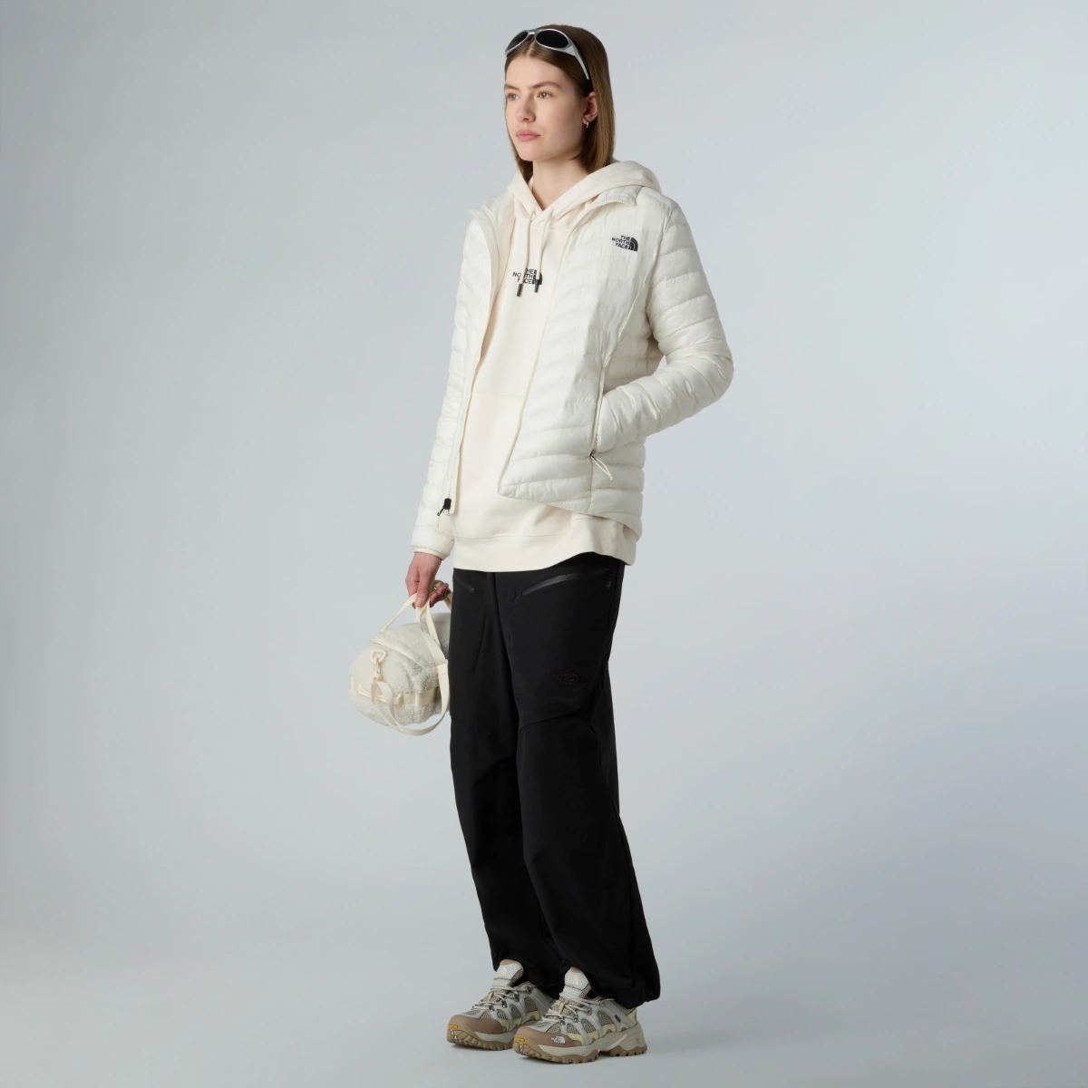 THE NORTH FACE - מעיל נשים מבודד HUILA SYNTHETIC INSULATION – TA8DW6QLI – white-dune – 1