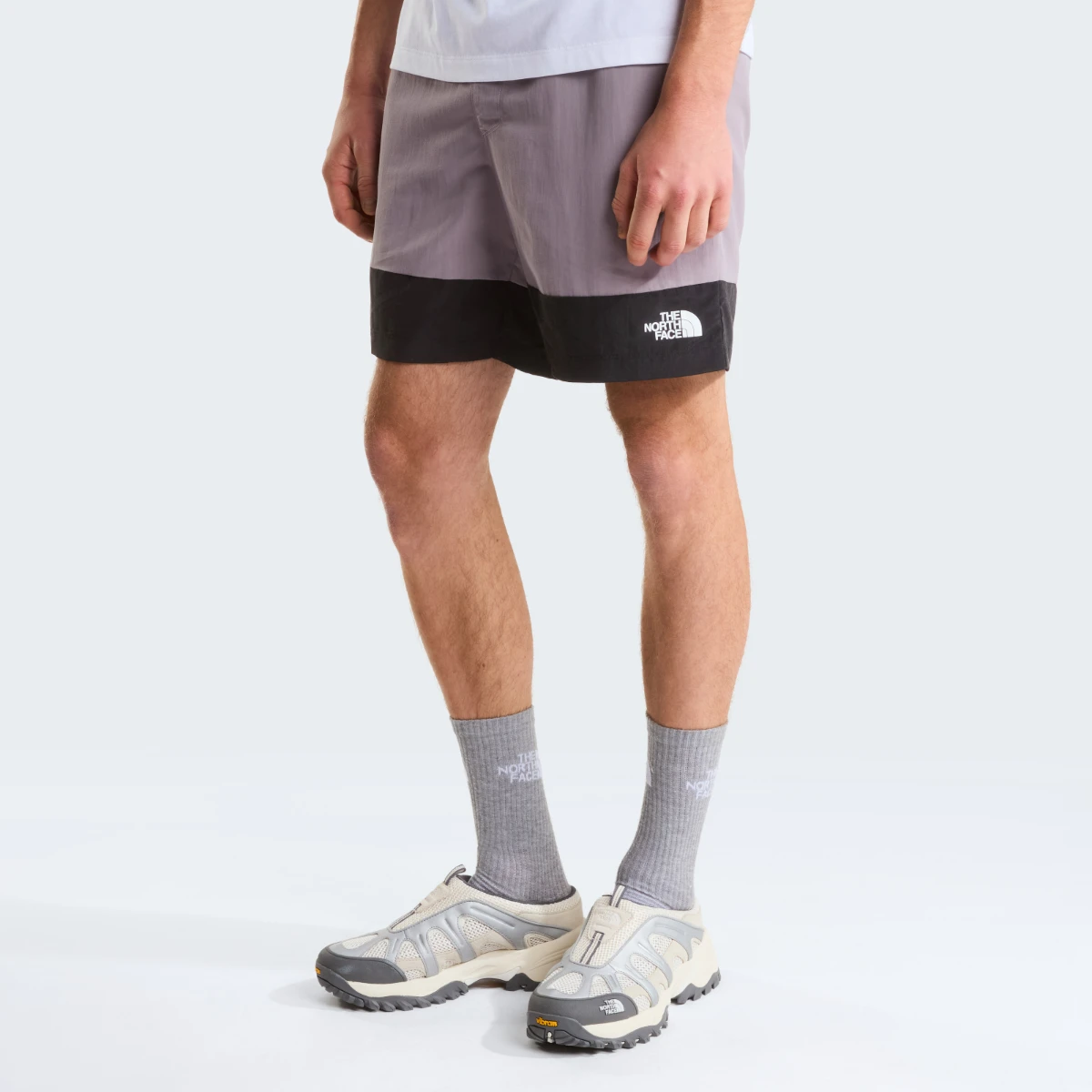 THE NORTH FACE - מכנסיים קצרים גברים LEYNAR – TA8FU8MO6 – transcendent-grey-tnf-black – 1