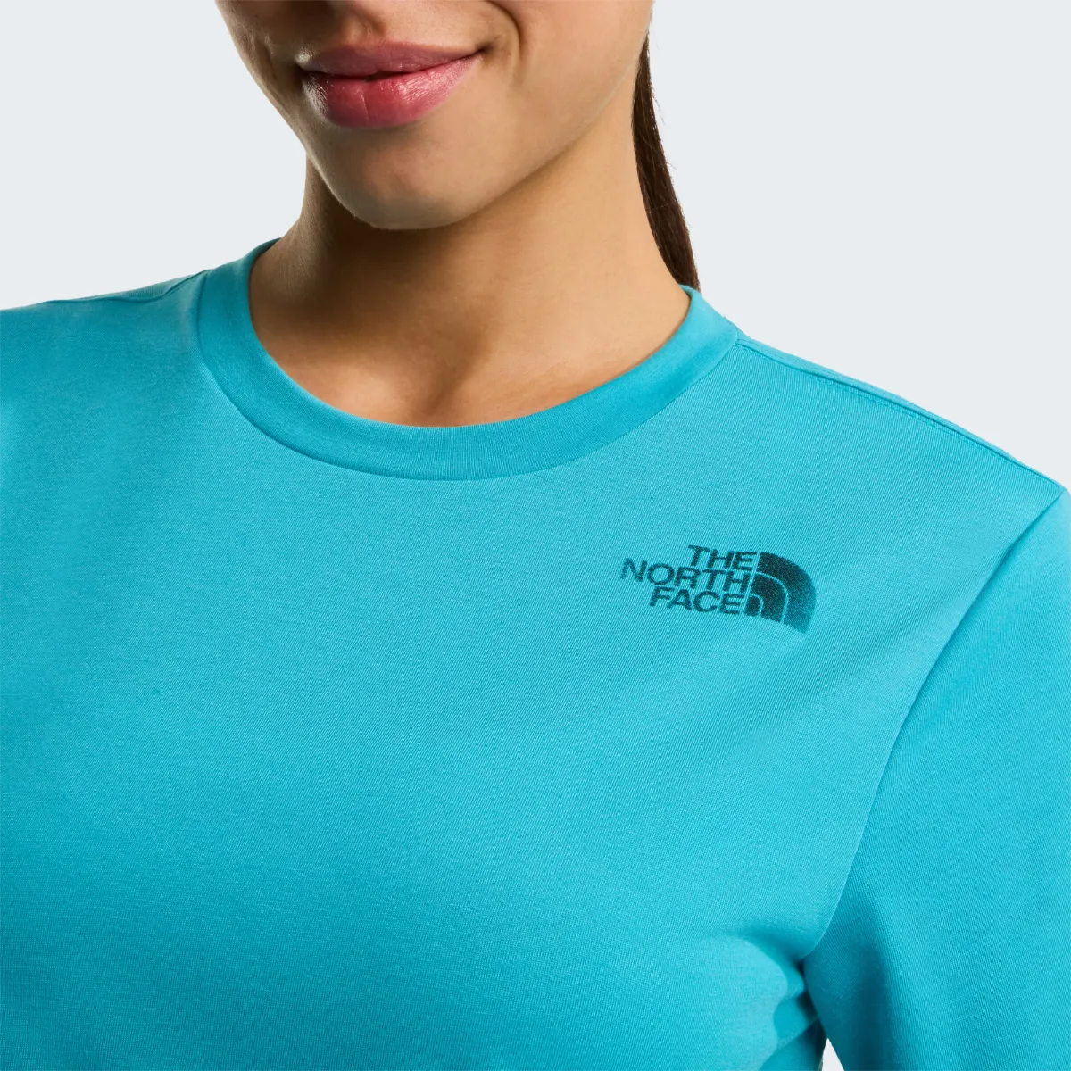 THE NORTH FACE - חולצת טי קצרה נשים BITMAP LOGO – TA8G0DG7D – river-ice – 4
