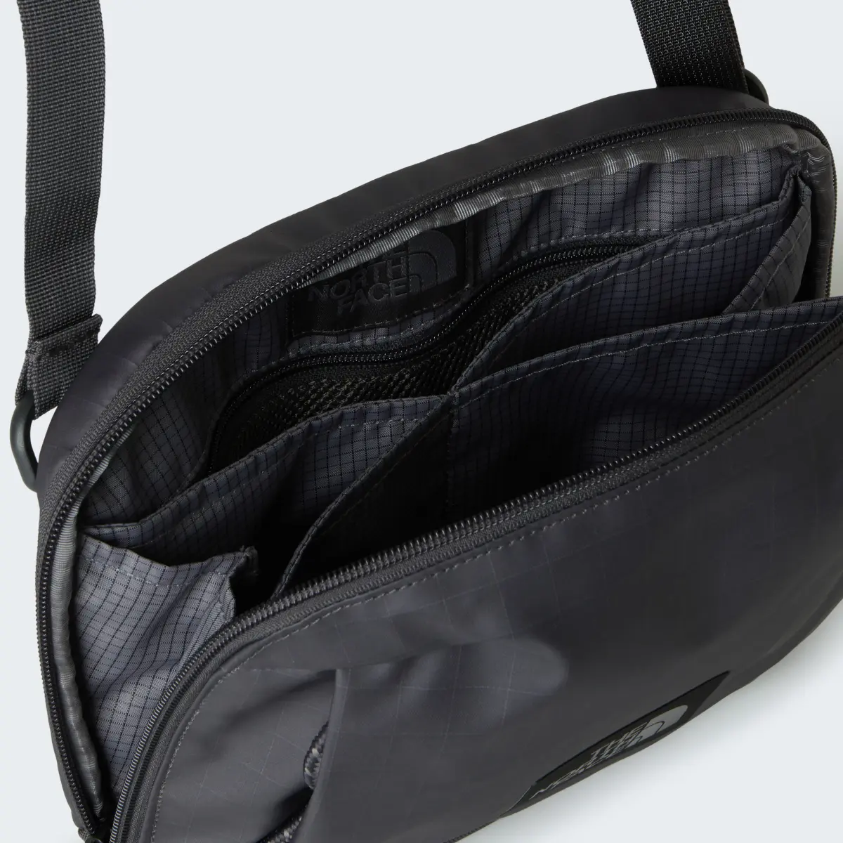 THE NORTH FACE - תיק צד BASE CAMP VOYAGER PRO SLING – TA8GJBWUO – anthracite-grey-tnf-black – 4