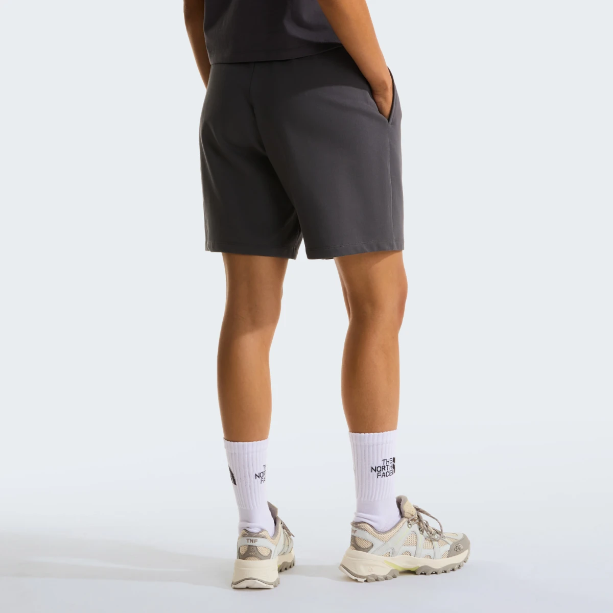 THE NORTH FACE - מכנסיים קצרים נשים ESSENTIAL LIGHT – TA8GQYRHI – anthracite-grey – 3